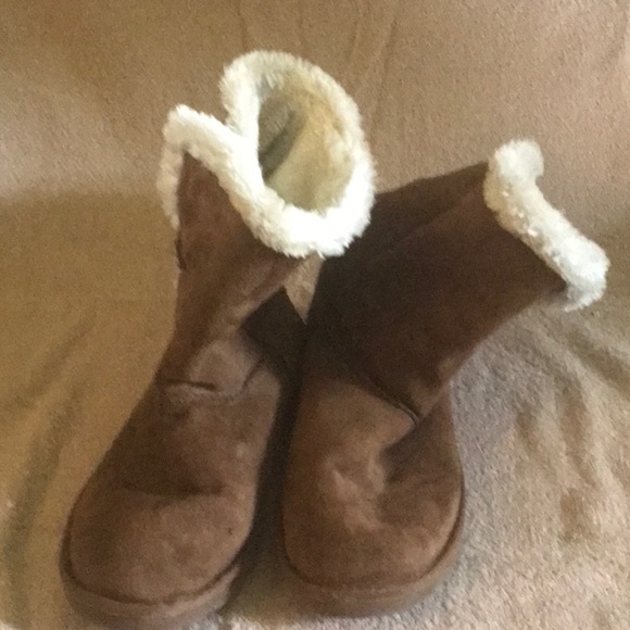 Women’s size 10 - Picture 2 of 4